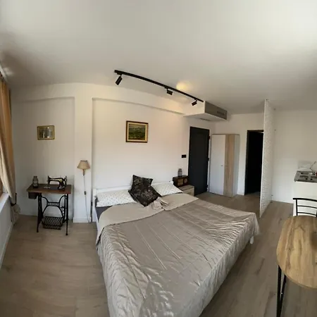 M Apartment *